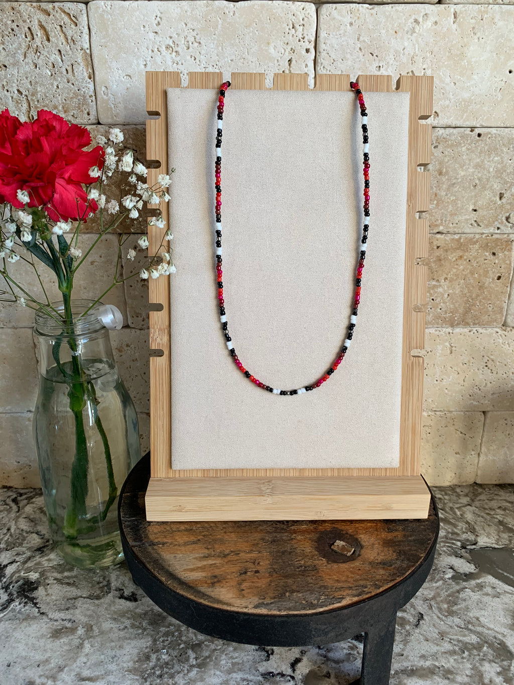 Men's Beaded Red Necklace (22 Inches)